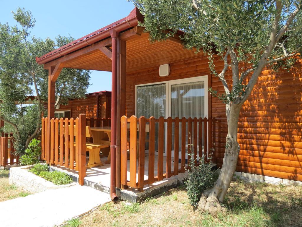 Campsite Kaya Pakostane Exterior photo